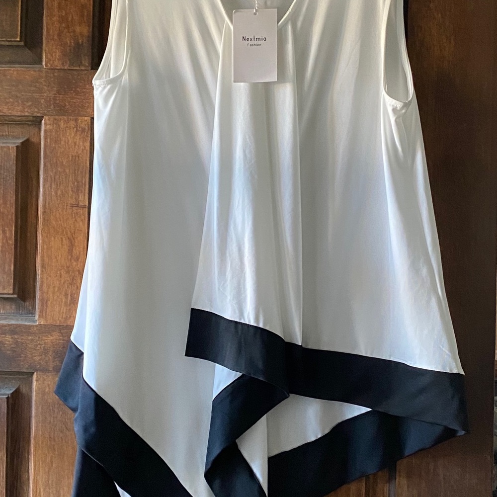 Sleeveless top
